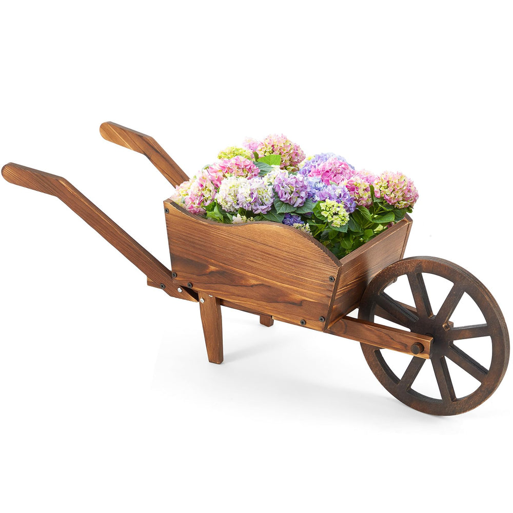 Beeveer front view of wagon planter showing cedar finish and rustic charm