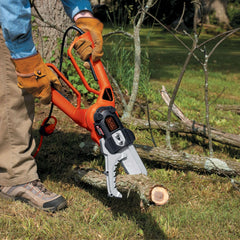 BLACK+DECKER close-up of chain and teeth highlighting durable cutting performance