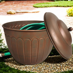 BSTGIFTS closed lid on hose pot keeping hose hidden and protected from sun