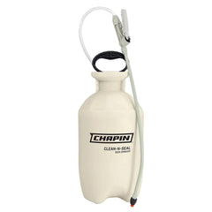 CHAPIN 25020 front view showing translucent tank and ergonomic handle for easy filling