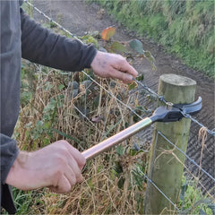 CYM-INSIST 25.6-inch handle detail illustrating leverage for easier single-person wire tensioning