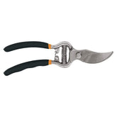 Fiskars 9274 front angled view showing overall design and durable construction benefit