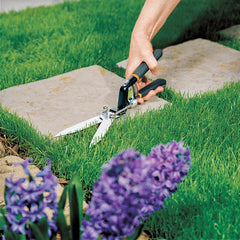 Fiskars close-up of serrated blades showing grip and precise cutting benefit