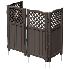Greesum front view of assembled privacy screen showing tidy outdoor concealment and style