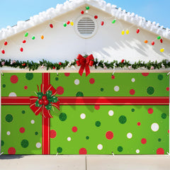 HunnmingRe front view banner on double garage showing festive curb appeal