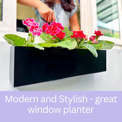 LaLaGreen mounted on balcony railing demonstrating space-saving greenery