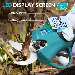SPICIMOMO LCD display and controls showing battery level for smarter job planning
