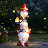 twinbling gnome front view showing lantern and bright solar panel for easy placement