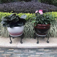 Uuuda scale comparison showing pot on stand to illustrate size and lift