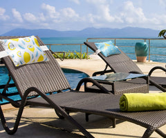 vmgreen elastic strap attached to chaise lounge showing secure, no-slip positioning