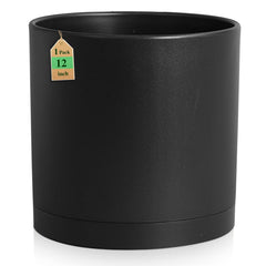 WSMKSZ front view black planter showcasing modern silhouette and stable base