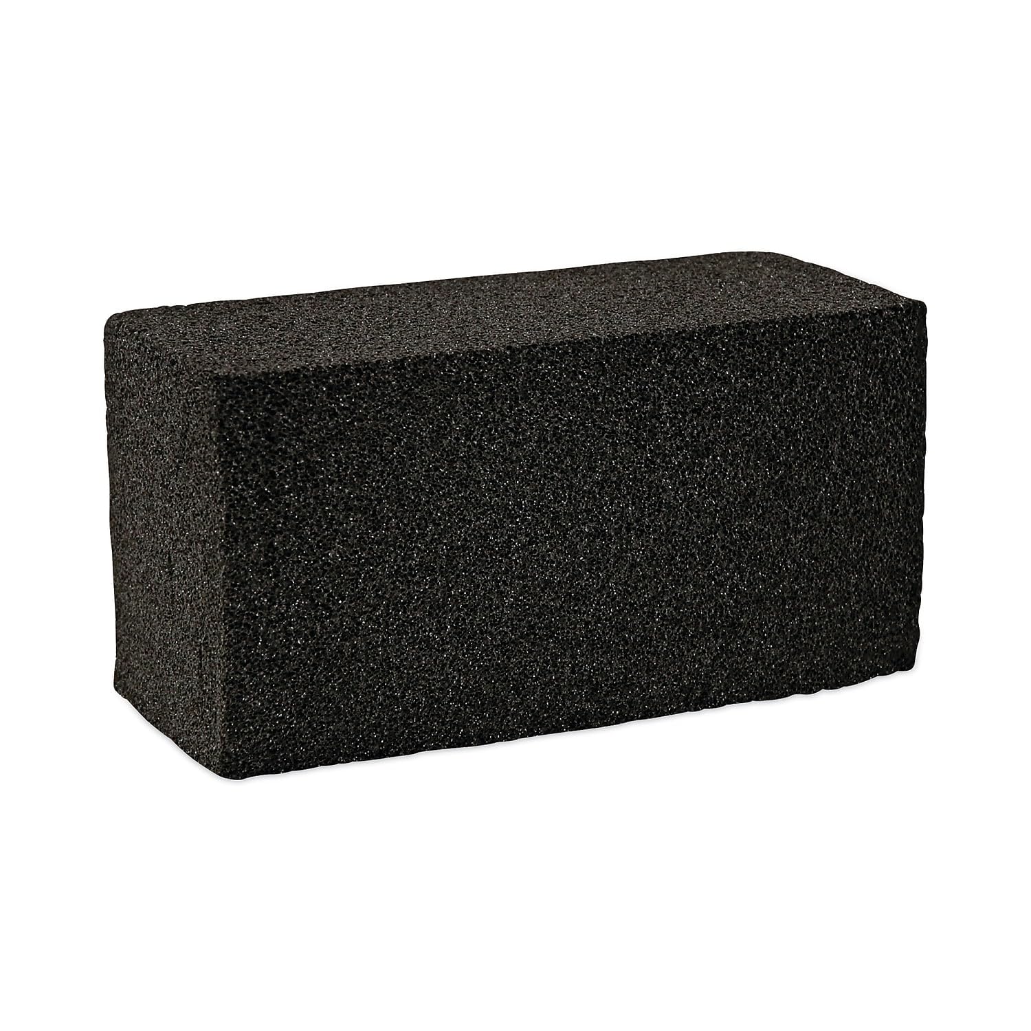 3M Grill-Brick beside outdoor grill highlighting easy post-cook cleanup