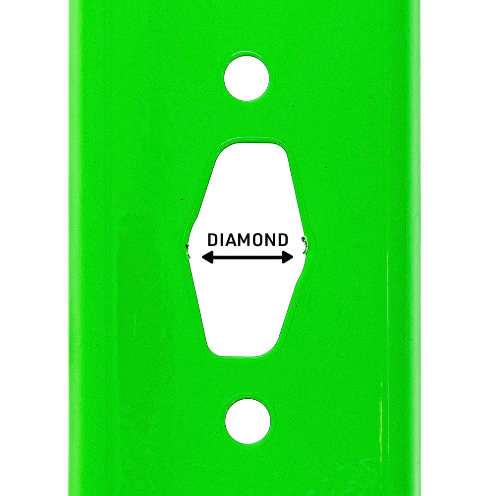 8TEN diamond center hole detail demonstrating S-pattern spindle compatibility benefit