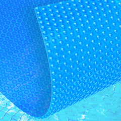 Abimars cover full spread on pool showing clean warmth retention