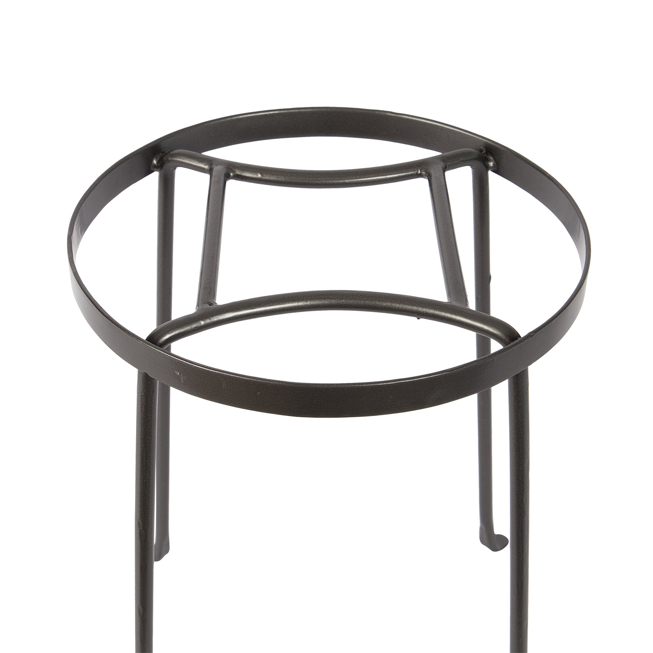 Achla Designs Argyle top close-up showing diamond lattice for secure pot support