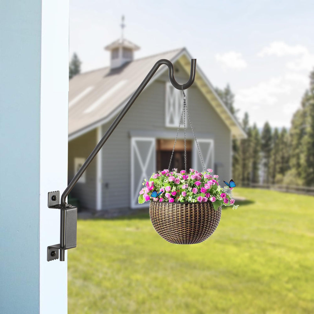 AILIN YELOKIE holding a bird feeder pole steady reducing sway benefit