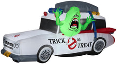 Airblown Ecto-1 front view showing full car and Slimer for standout yard display