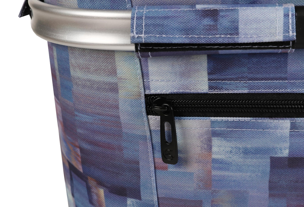 ALLCAMP OUTDOOR GEAR leakproof lining close-up illustrating easy cleaning and spill containment
