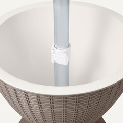 Amazon Basics drain hole detail for quick emptying and easy cleaning