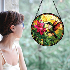 AMDERVEN close-up of stained glass texture highlighting vibrant color and craftsmanship benefit