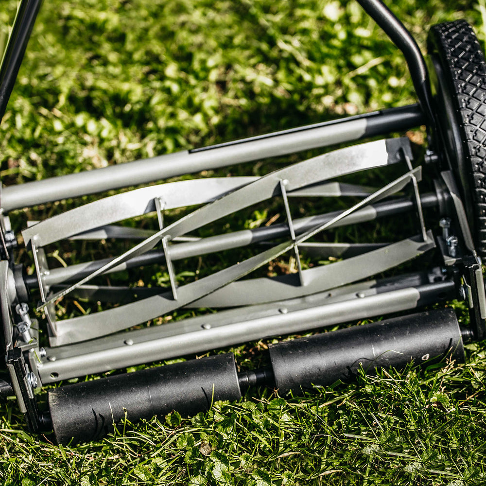 American Lawn Mower cutting width comparison demonstrating 16-inch efficient pass