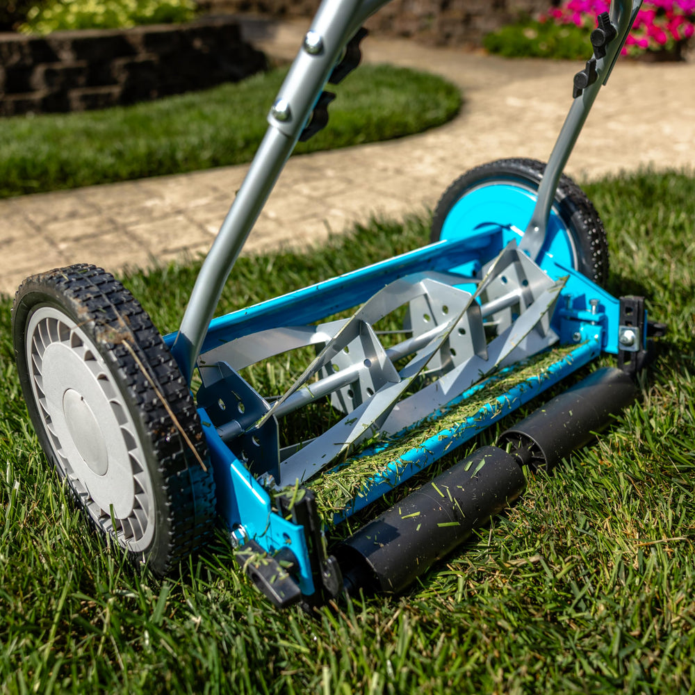 American Lawn Mower Company close-up of five-blade reel illustrating precise scissor-like cut