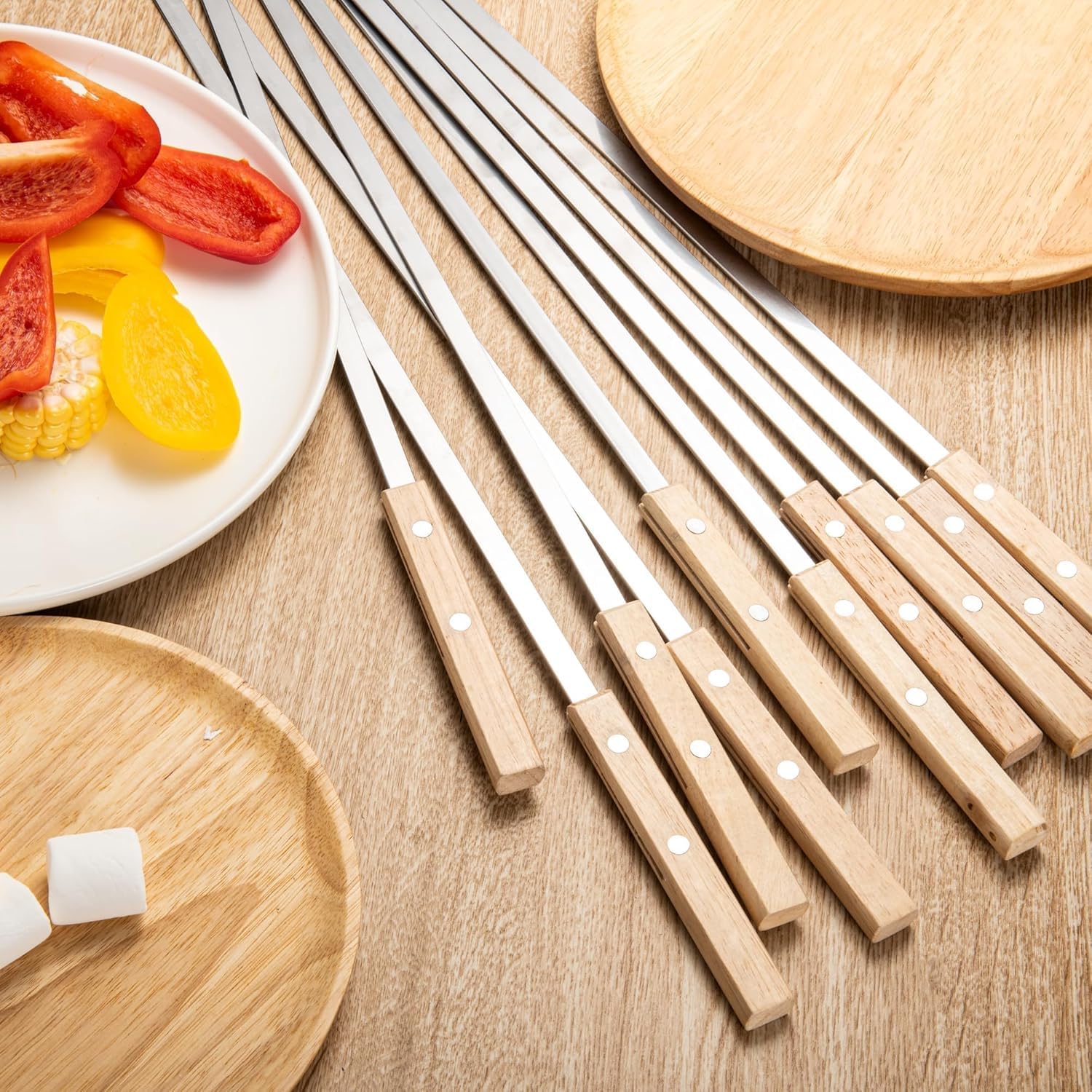 Amestar stacked skewers inside two reusable bags for tidy transport