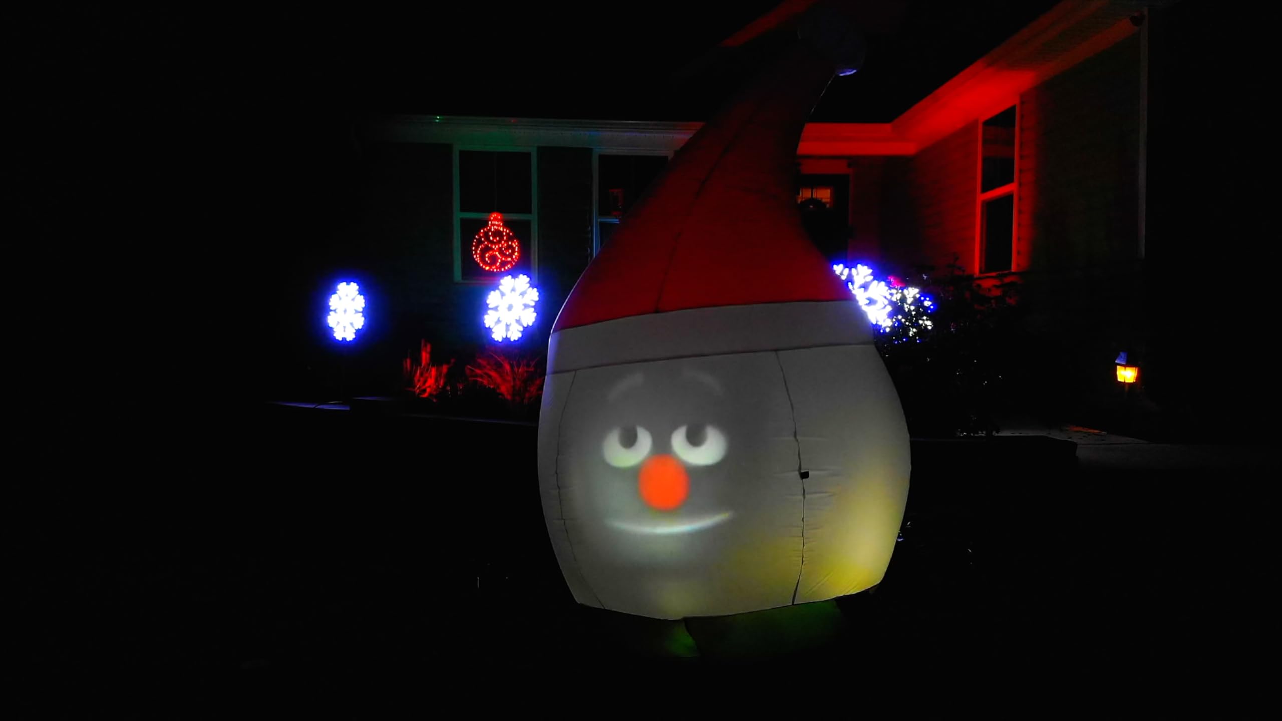 ANIMAT3D children watching the snowman animation demonstrating family-friendly entertainment
