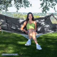 ANOW hammock pad close-up of quilted fabric highlighting durable stitching