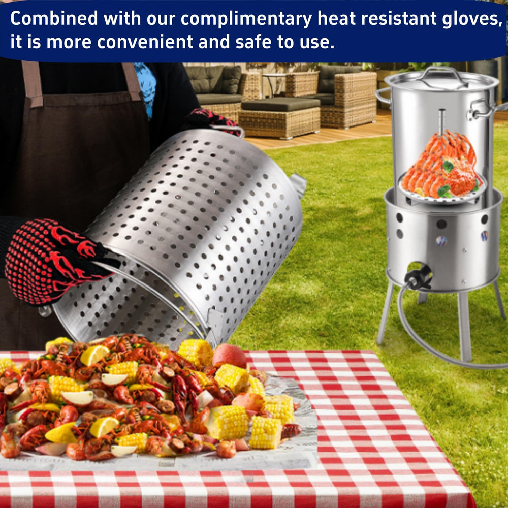 ARC heat-resistant gloves and lid in hand protecting from burns during handling