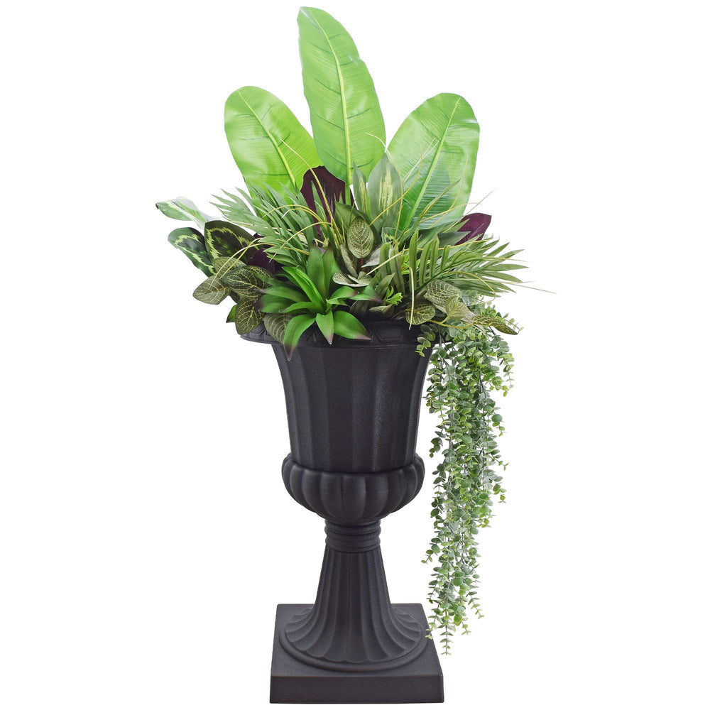 Arcadia Garden Products paired urns flanking steps to show symmetrical styling and curb enhancement