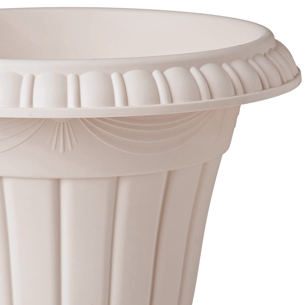 Arcadia Garden PL00TP close-up rim detail showing smooth finish and easy cleaning