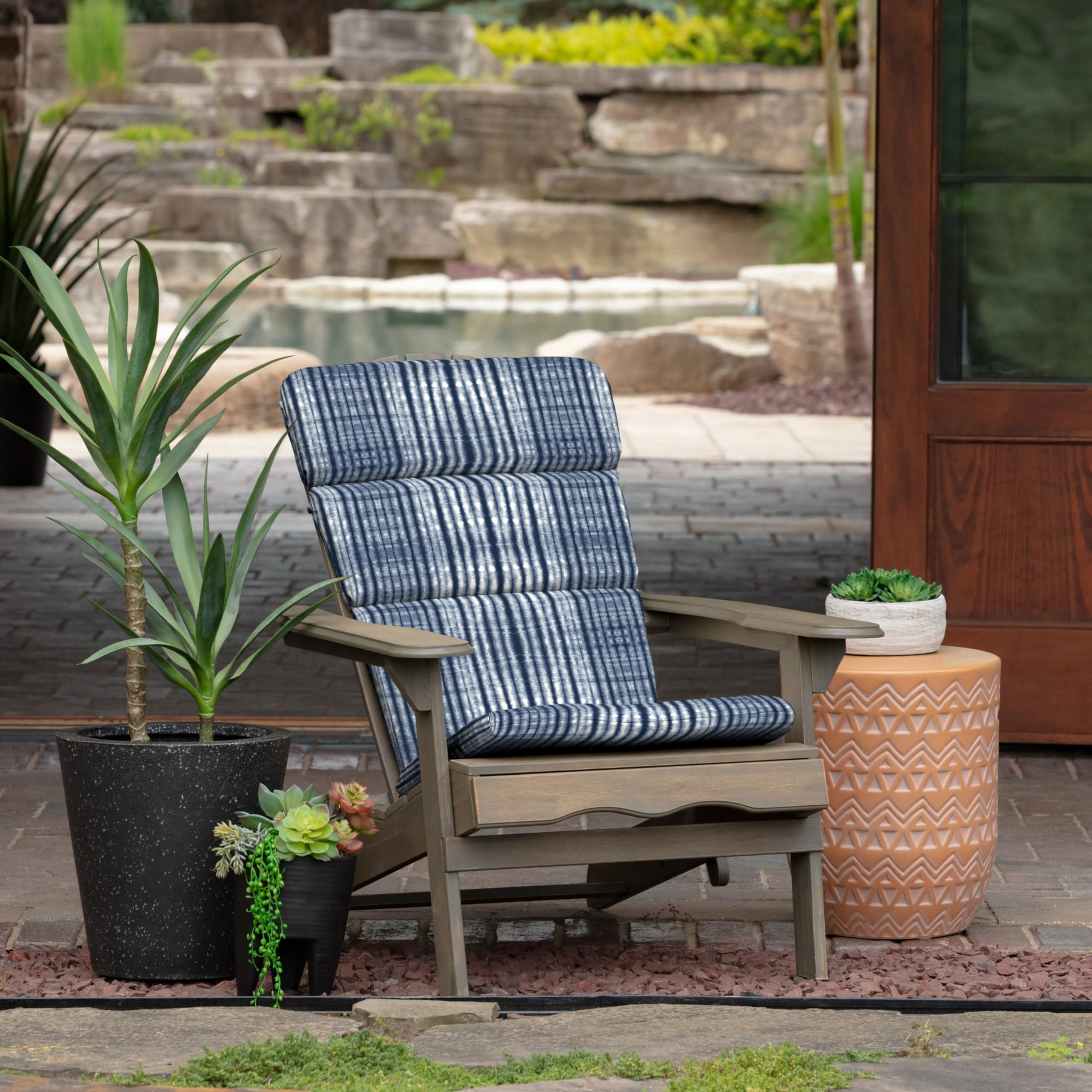 Arden Selections close-up of polyester fabric texture highlighting fade-resistant weave