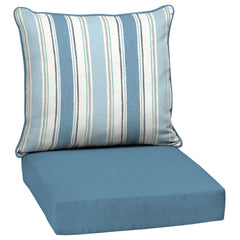 Arden Selections vista frontal del cojín French Blue Stripe, color vibrante y protección UV