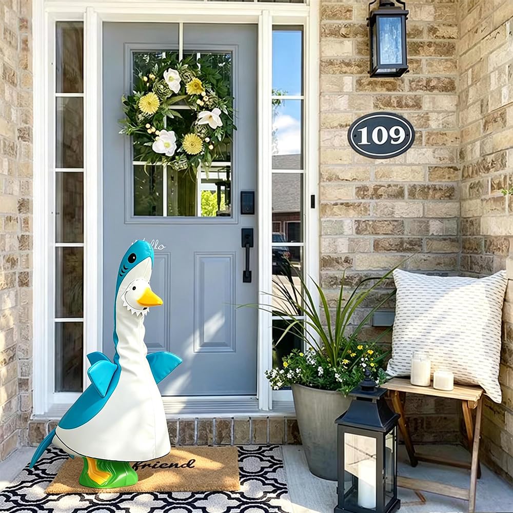 ARGOOGF lifestyle porch display adds summer character to outdoor decor