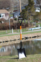 Ashman close-up of sharpened blade edge highlighting easy soil penetration