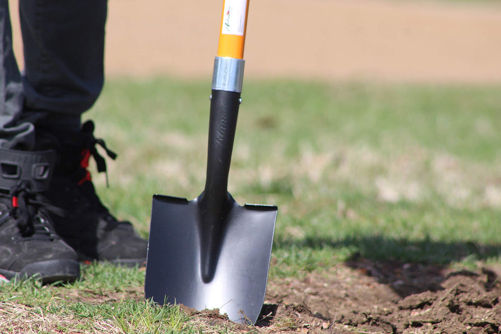 Ashman shovel beside ruler showing scale and accurate length measurement benefit