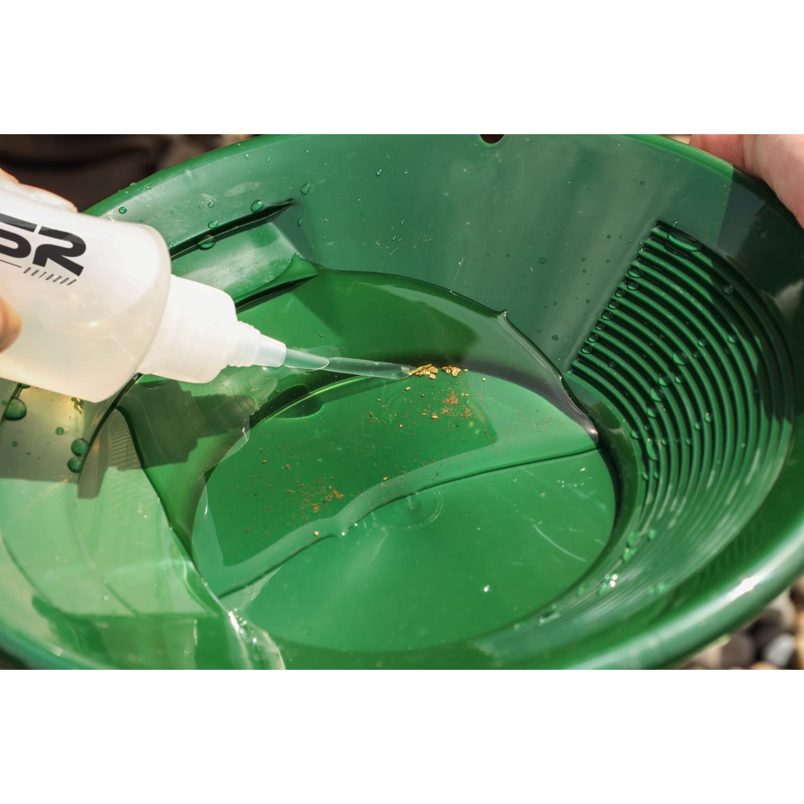 ASR Outdoor 8-inch dual riffle pan close-up provides fine-grain concentration benefit