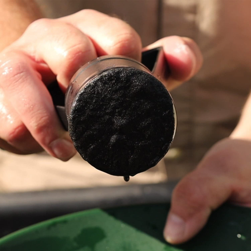 ASR Outdoor suction tweezers lifting tiny flakes for secure recovery