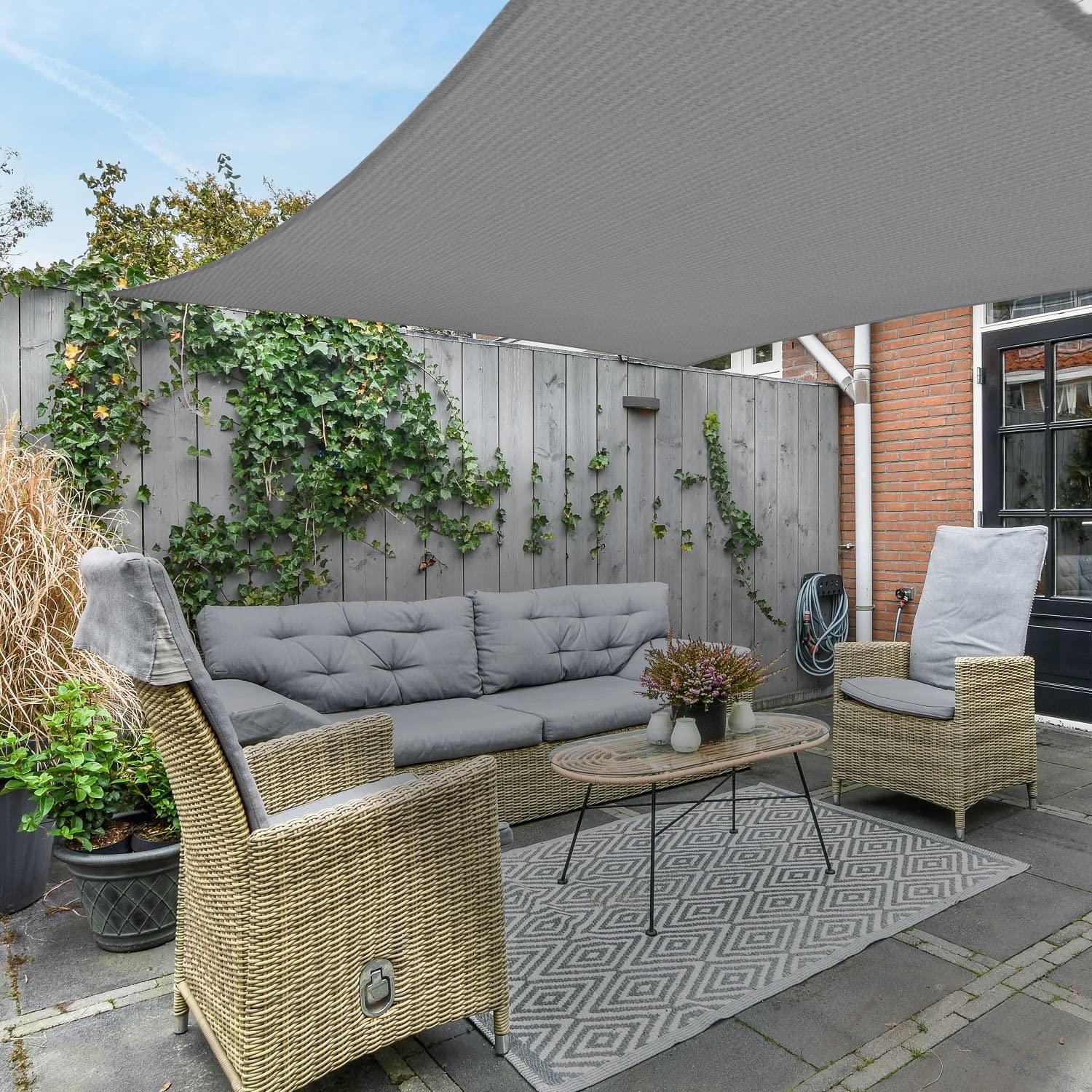 AsterOutdoor edge stitching and curved side detail showing reinforced durability