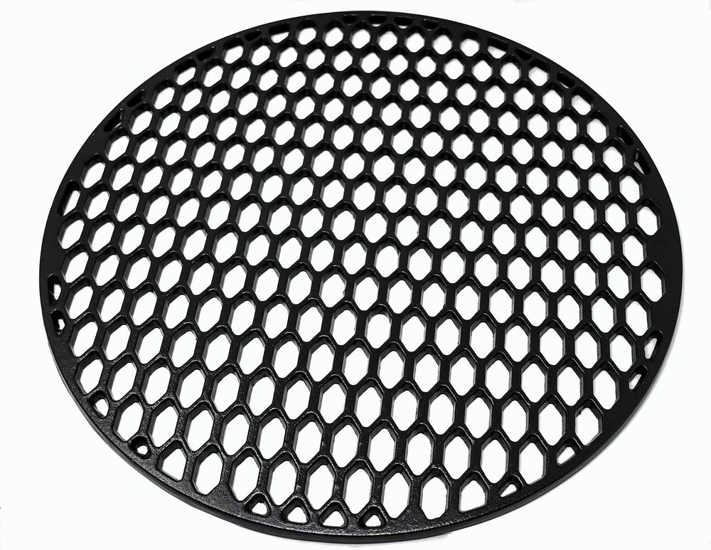 Aura Outdoor Products grate installed in a Weber kettle showing improved heat distribution benefit