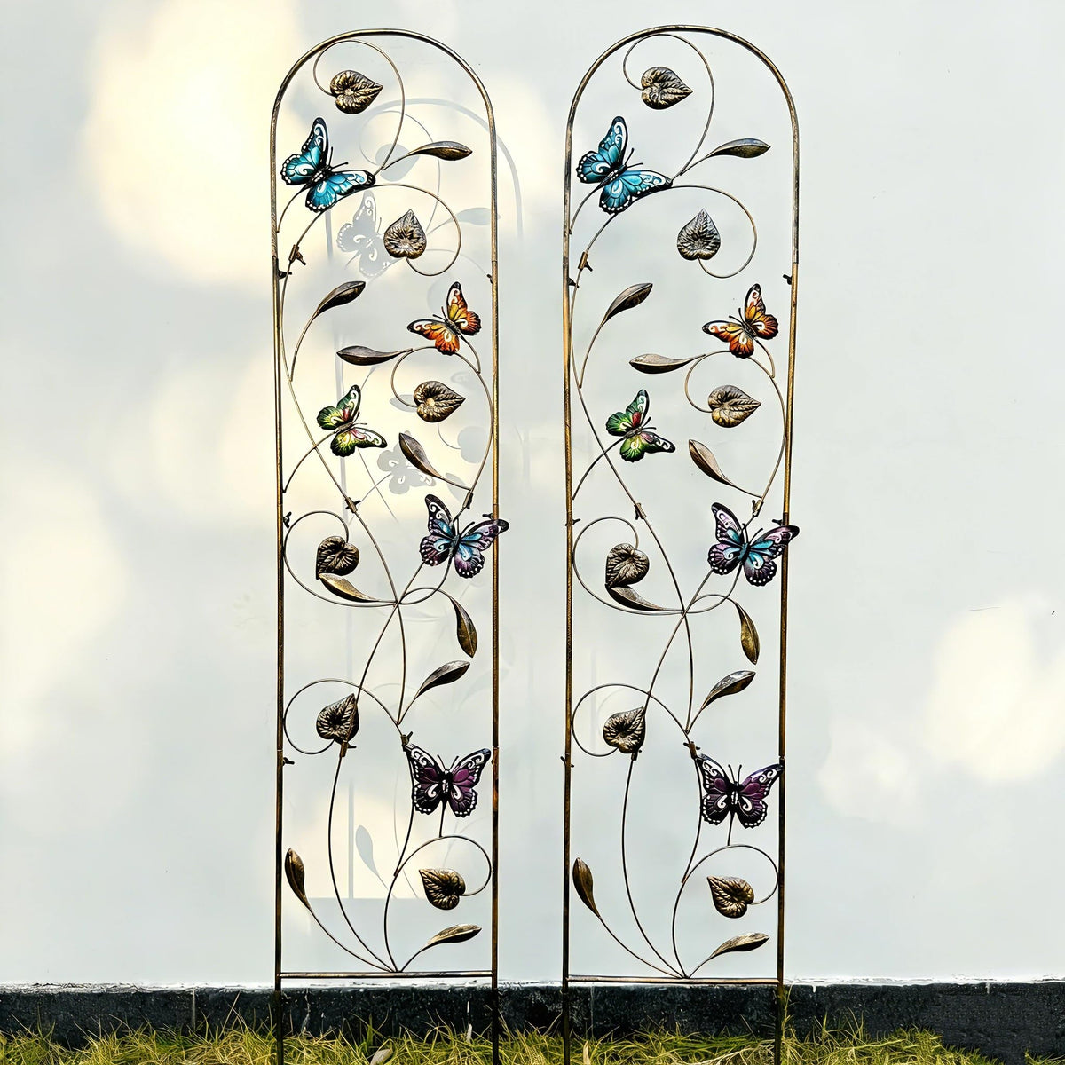 Aura7Mix front view arched trellis adding height and elegance
