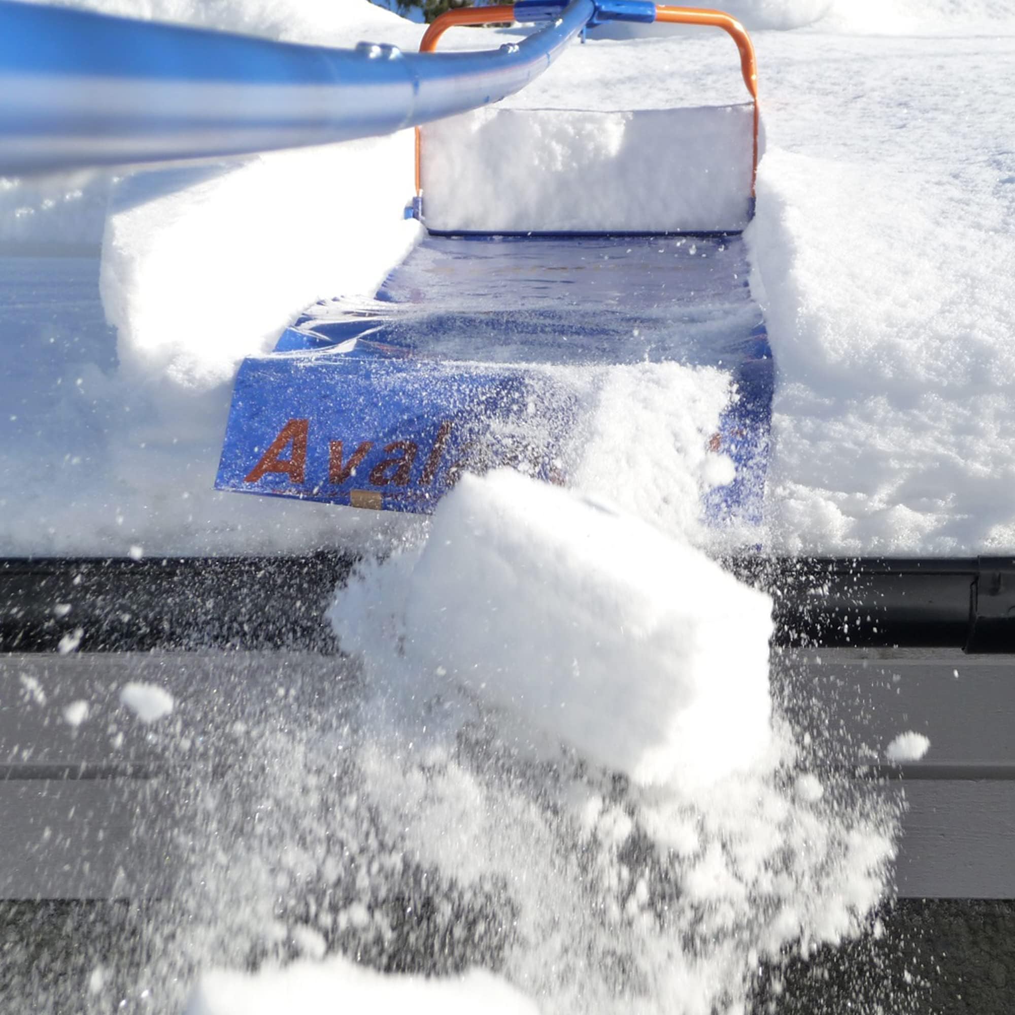 Avalanche! detailed fiberglass pole connection showing quick snap assembly for safe reach