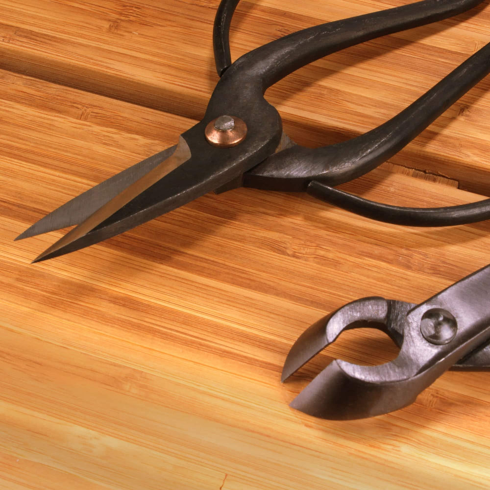 BambooMN shear blade close-up showing precise trimming advantage