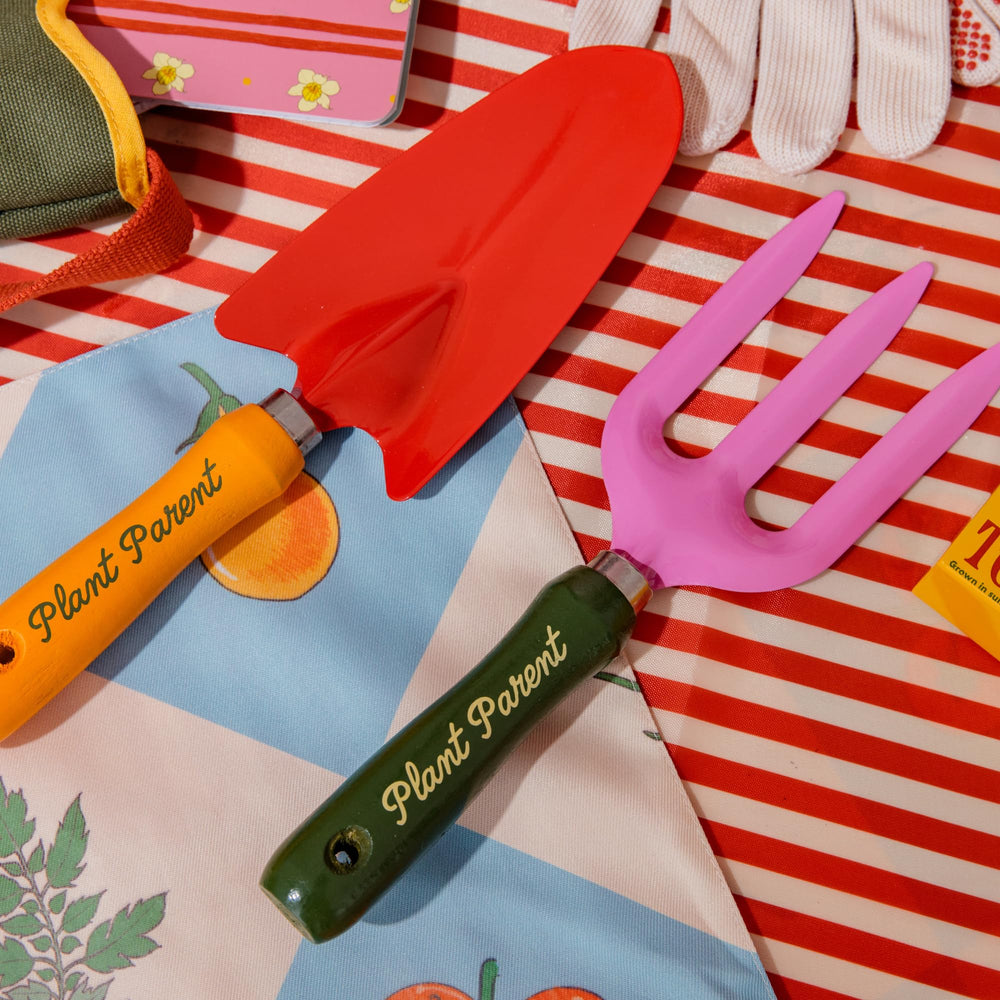 ban.do tools in use while potting plant illustrating precision and easy soil handling