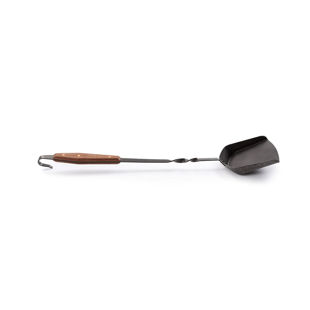 Barebones blade close-up showing hand-forged stainless steel durability and scoop capacity
