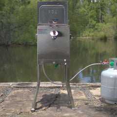 Bayou Classic large fry thermometer visible on fryer for accurate temperature control