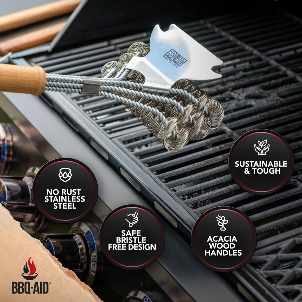BBQ-Aid wooden handle close-up, ergonomic grip for comfortable control
