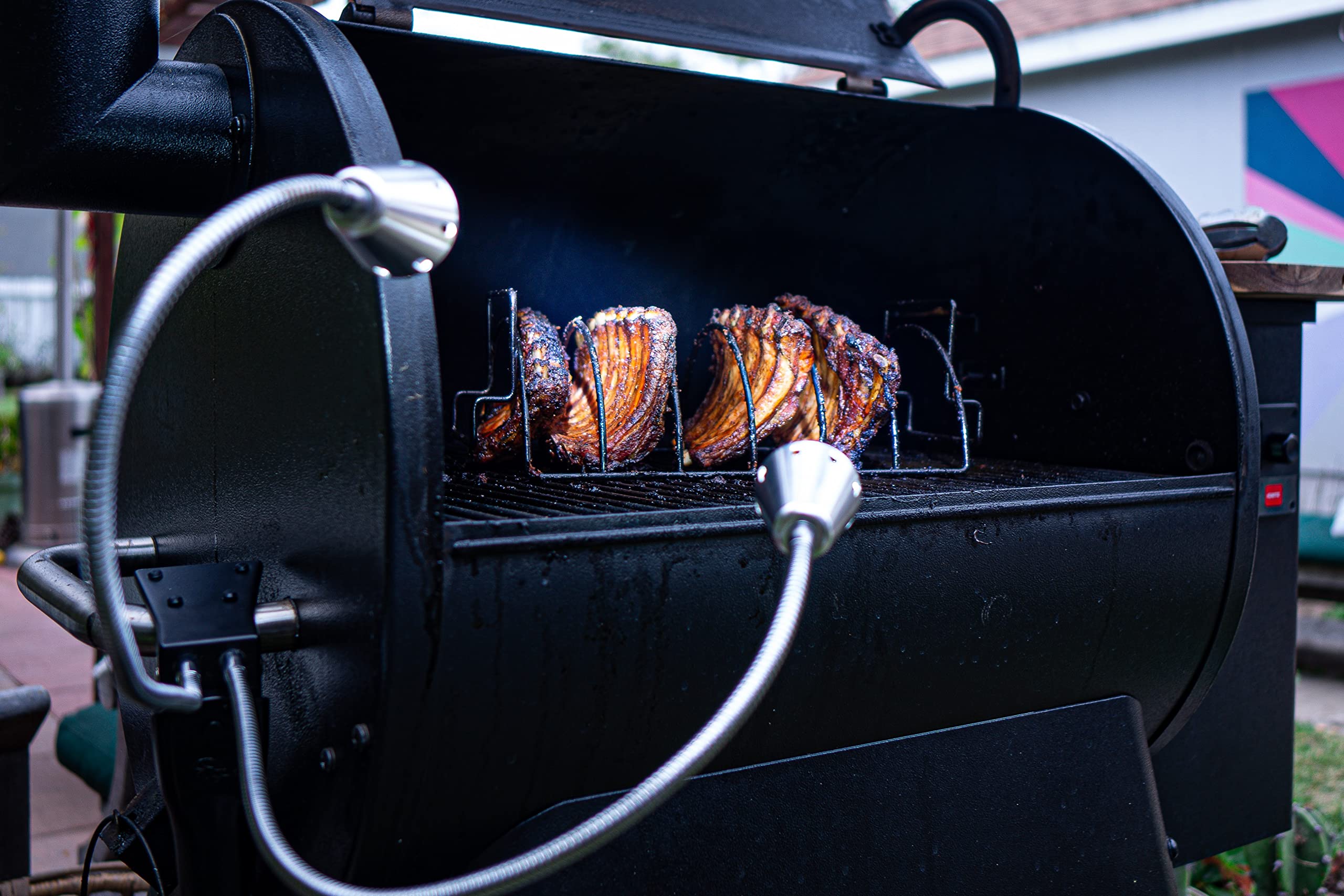 BBQ Dragon clamp close-up showing textured pads for stability and surface protection