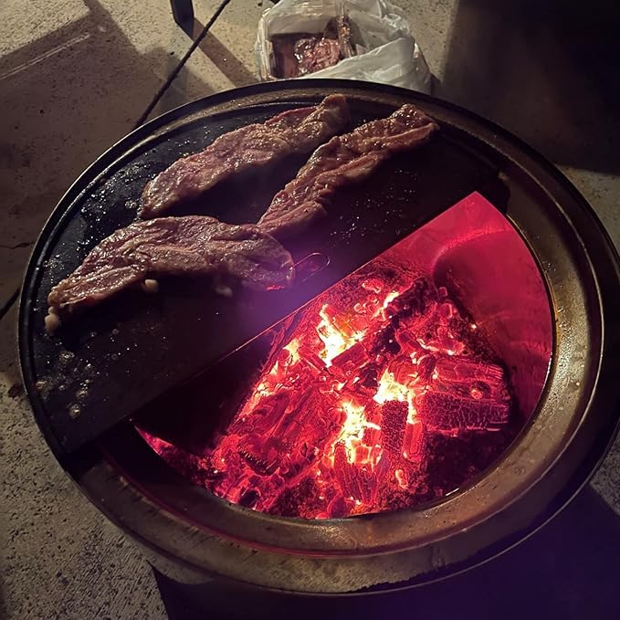 BBQ-PLUS lifestyle scene grilling steak illustrating even heat sear